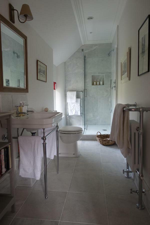 ジリンガム Gutchpool Farm Bed & Breakfast エクステリア 写真